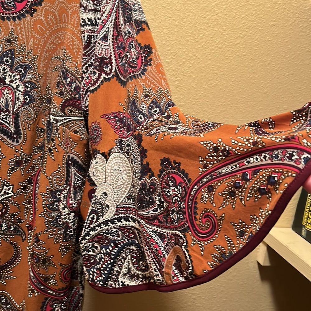 MSK Paisley Bell sleeve top: EUC - Picture 5 of 8